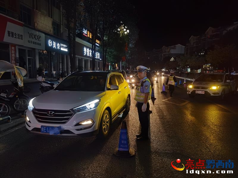 ǭ���ϣ�����Ħ��܇늄�܇��ͨ�`����ƽ�����Ӵa��
