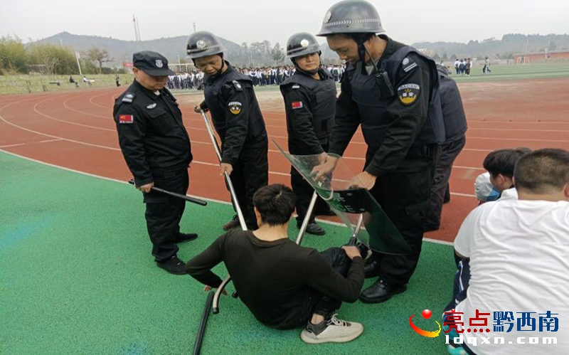 ǭ�������x�����WУ�_չ���ַ����ݾ�