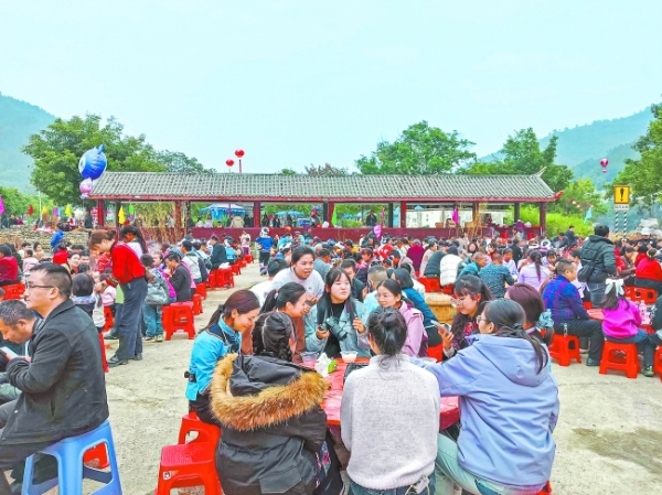 �Ժ�h���R悰�δ�ů����ϵ�л���e��