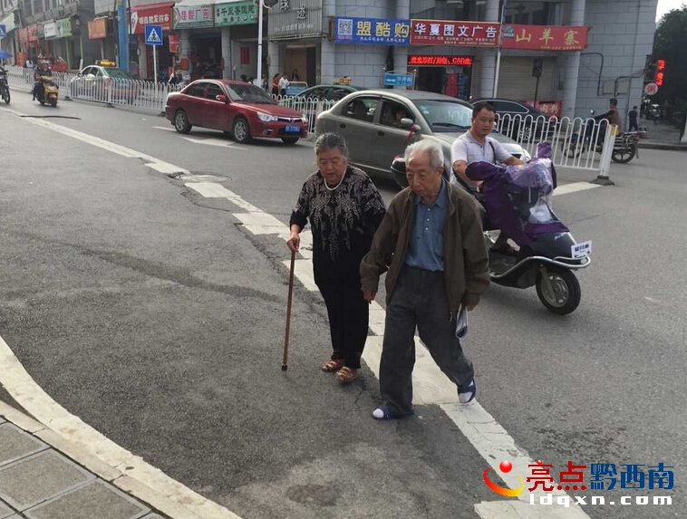 QQ�؈D2015082518083912345.jpg
