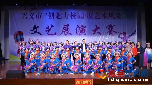 �d�x���e��&ldquo;��(chu��ng)����У�@&bull;չˇ�g(sh��)�L(f��ng)��&rdquo;��ˇչ�����C��(ji��ng)�xʽ (7).jpg