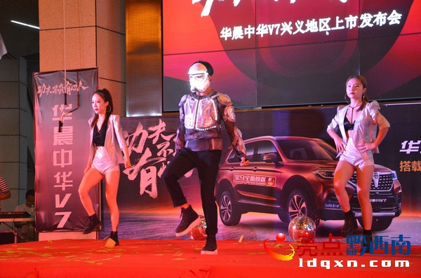 �����߶�SUV�A�����Av7�d�x�sҫ����